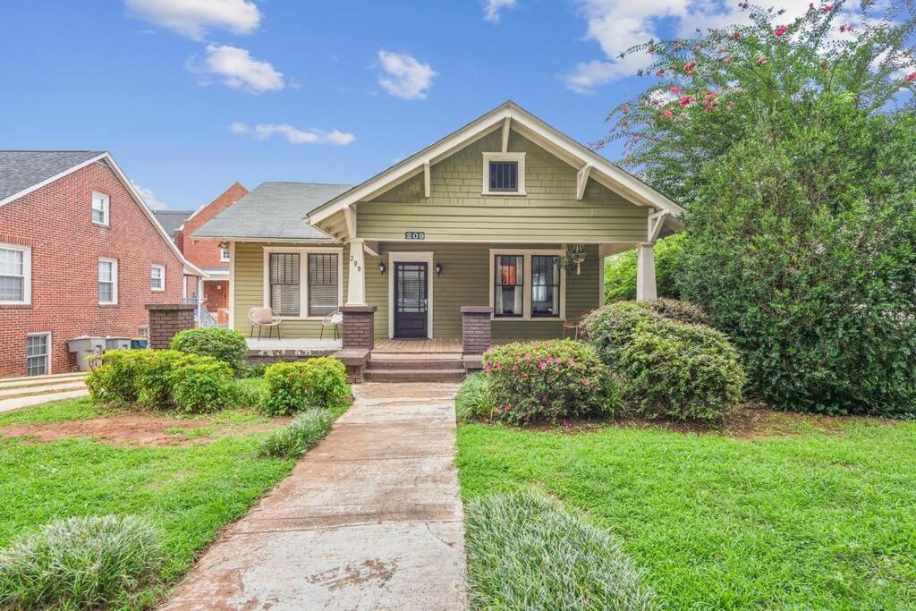 Spacious & Stylish 4Br W Fireplace-Up To 12 People Villa Charlotte Exterior photo